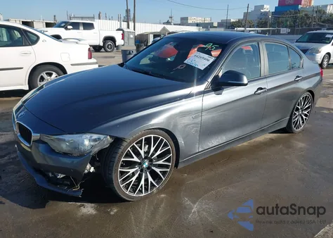 2016 BMW 320I z USA, uszkodzony, nr VIN WBA8E1G57GNT38095